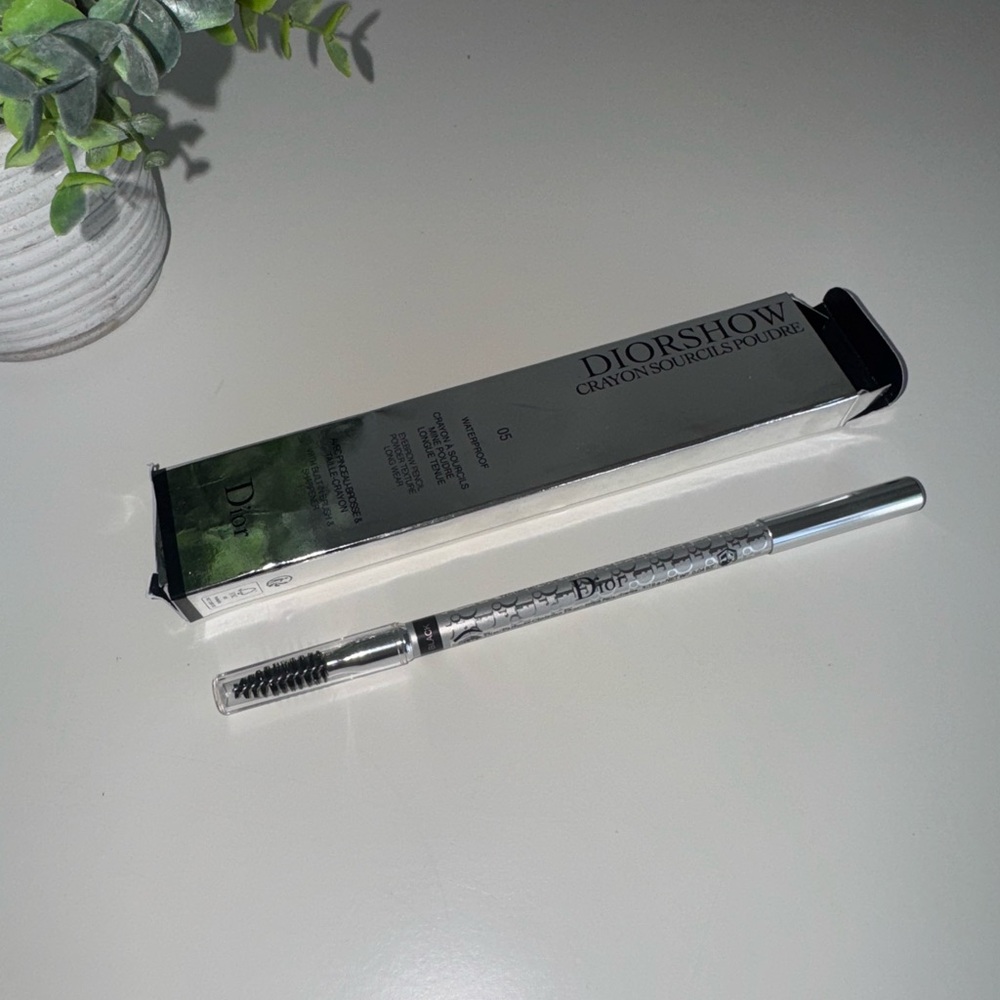 DIOR Diorshow Crayon- Waterproof Black Eyebrow Pencil - Picture 5 of 5